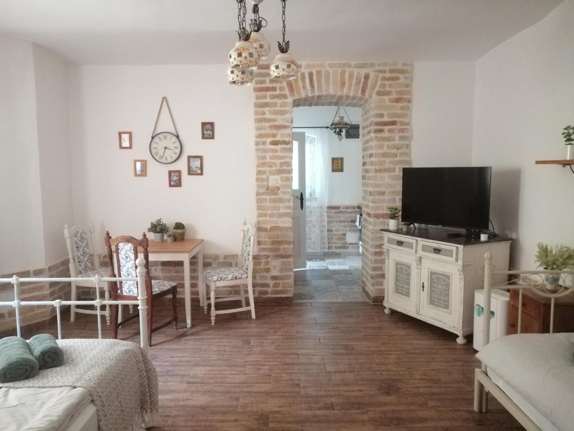 Kuria Apartman Budapest With Free Parking Buitenkant foto