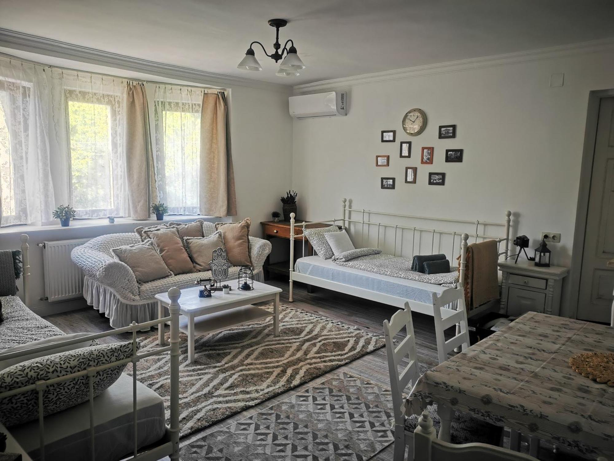 Kuria Apartman Budapest With Free Parking Buitenkant foto