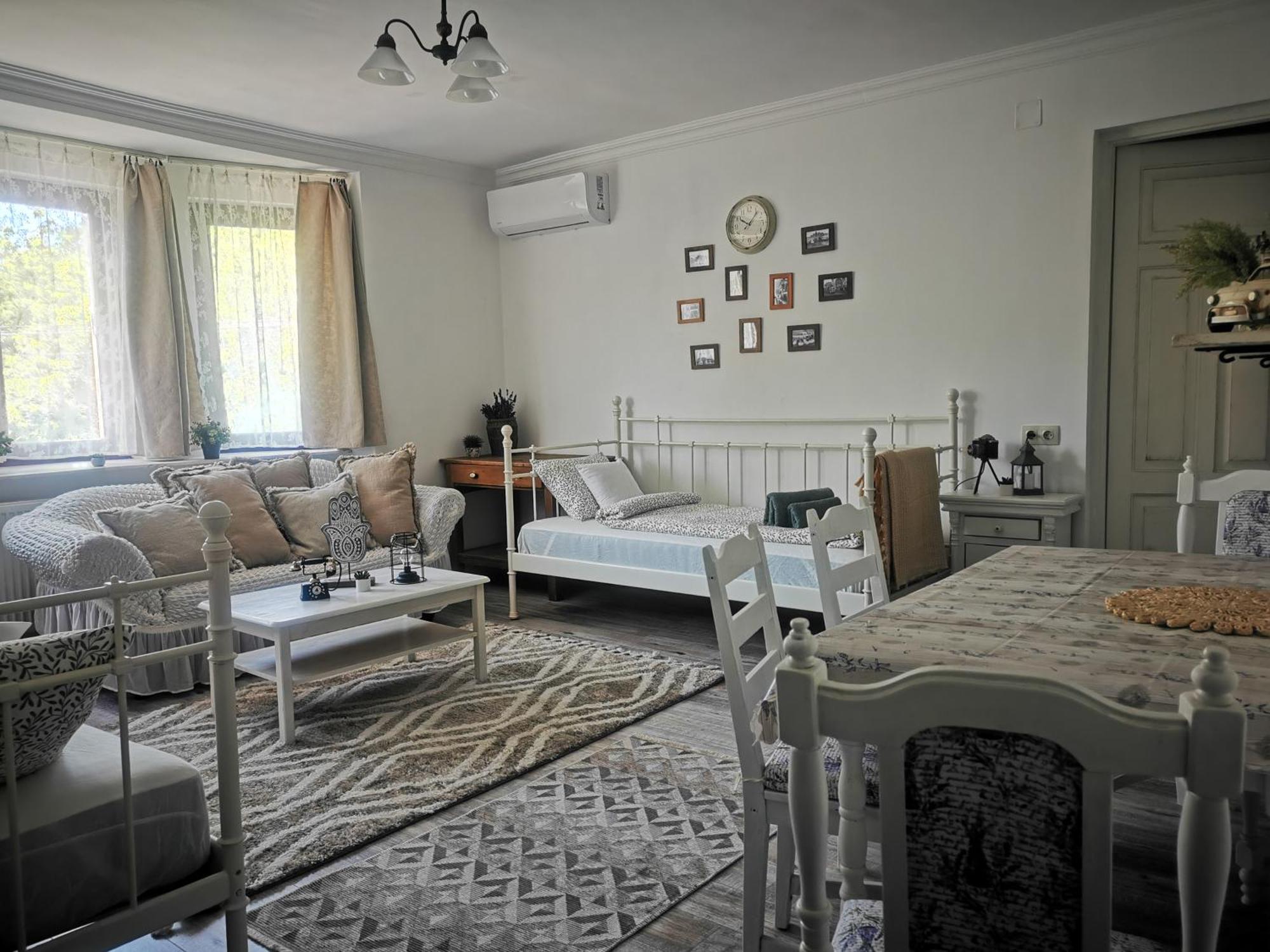 Kuria Apartman Budapest With Free Parking Buitenkant foto