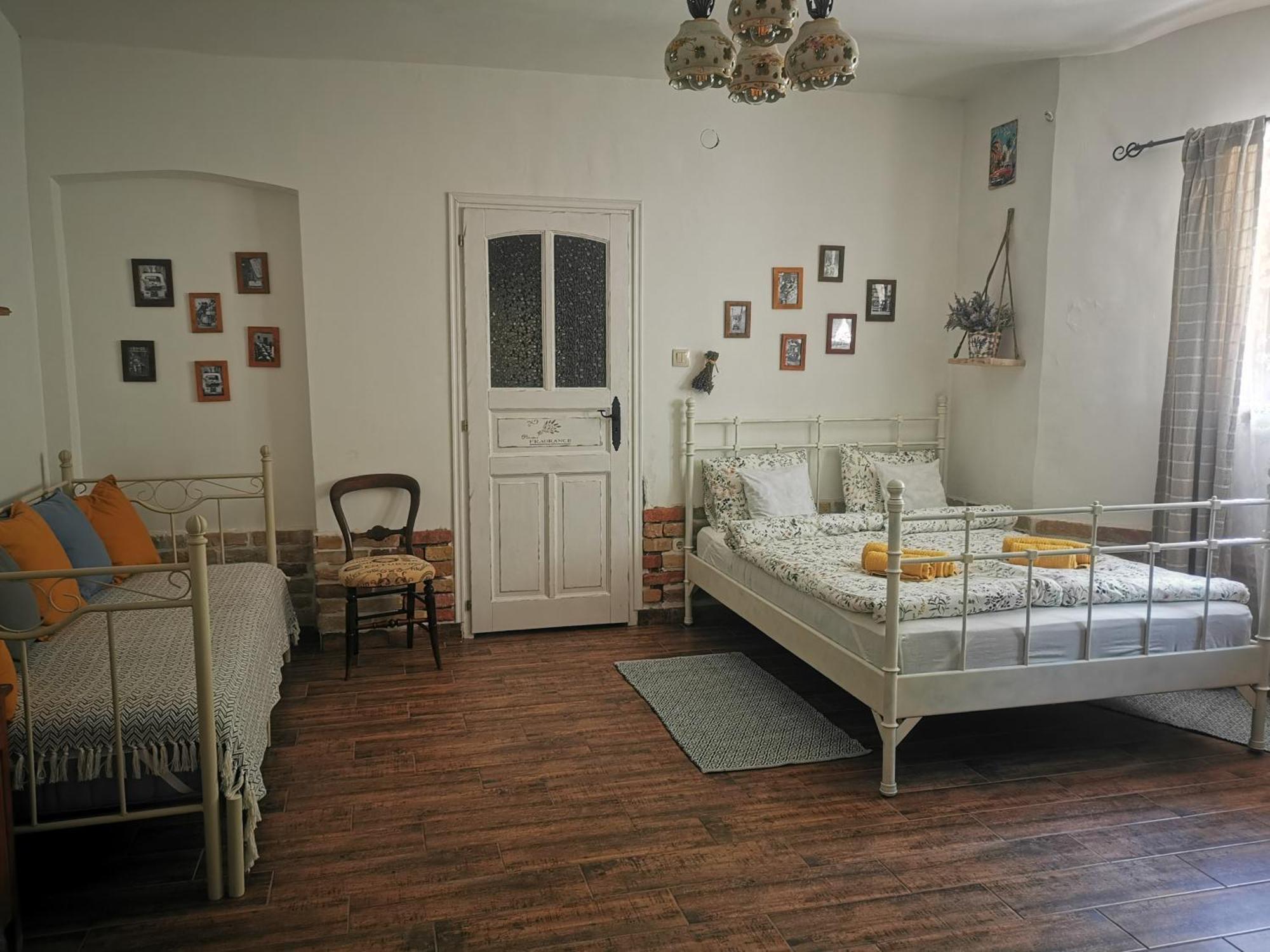 Kuria Apartman Budapest With Free Parking Buitenkant foto